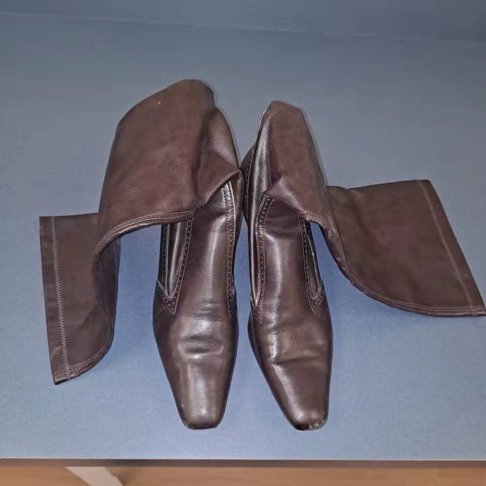 Ladies boots